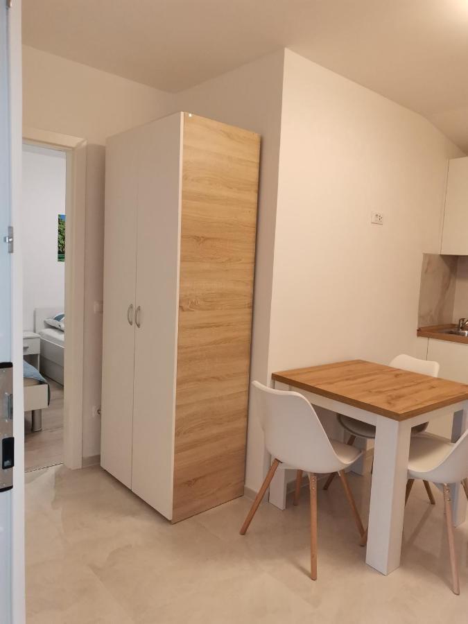 Apartment Luka Макарска Екстериор снимка